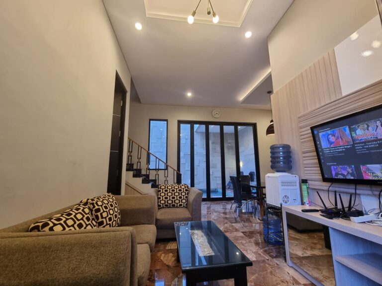 Villa Kapasitas 15 orang