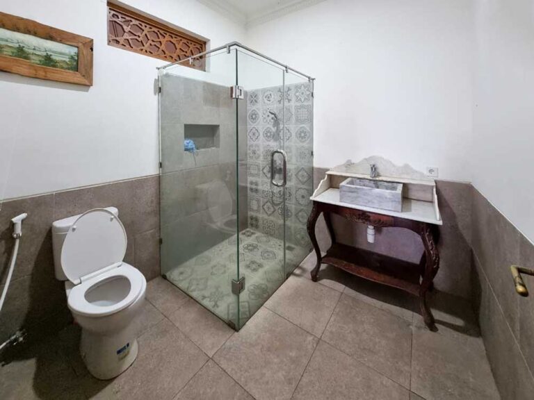 Villa Konsep Vintage di Batu