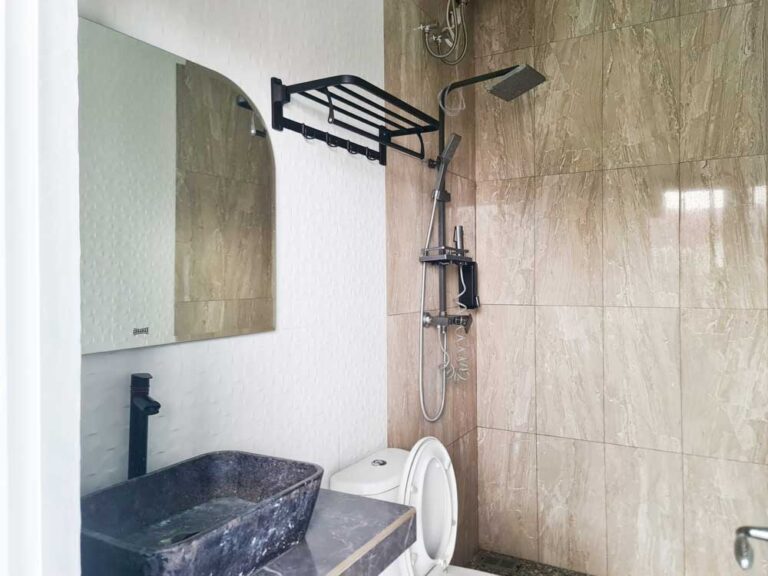 Villa 4 Kamar Minimalist di Batu, Villa N