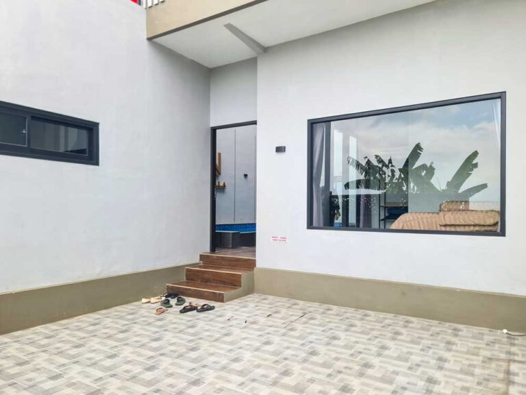 Villa 4 Kamar Minimalist di Batu, Villa N