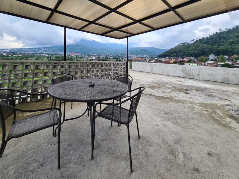 Villa 5 Kamar View Pegunungan di Batu