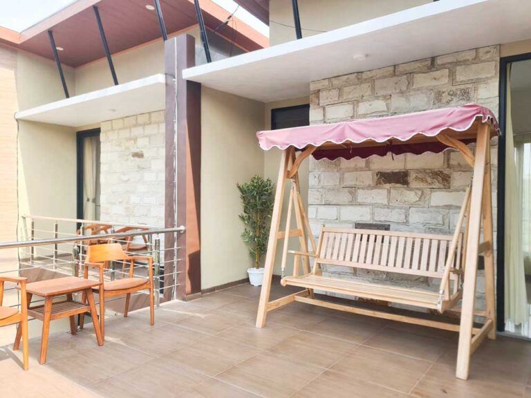 Villa 4 Kamar Minimalist Dekat BNS