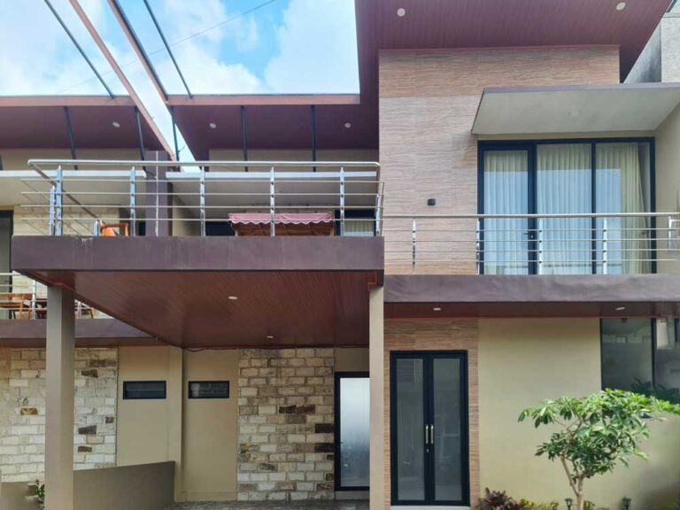 Villa 4 Kamar Minimalist Dekat BNS