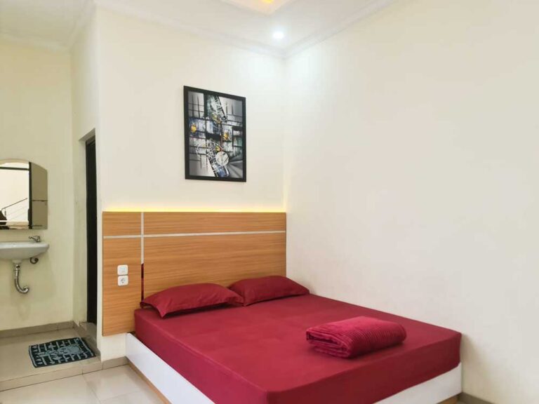 Villa 4 Kamar Minimalist Dekat BNS