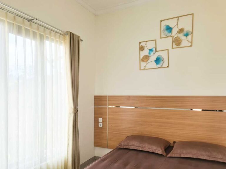 Villa 4 Kamar Minimalist Dekat BNS