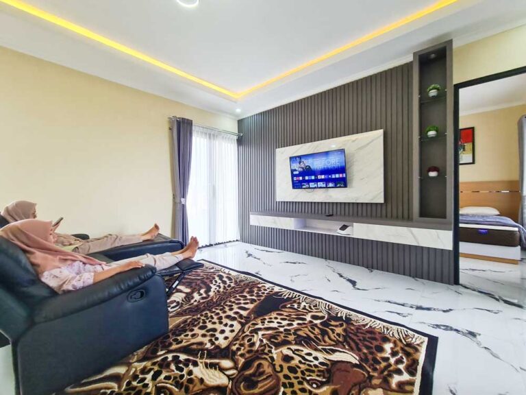 Villa 6 Kamar Terbaru Dekat dengan BNS