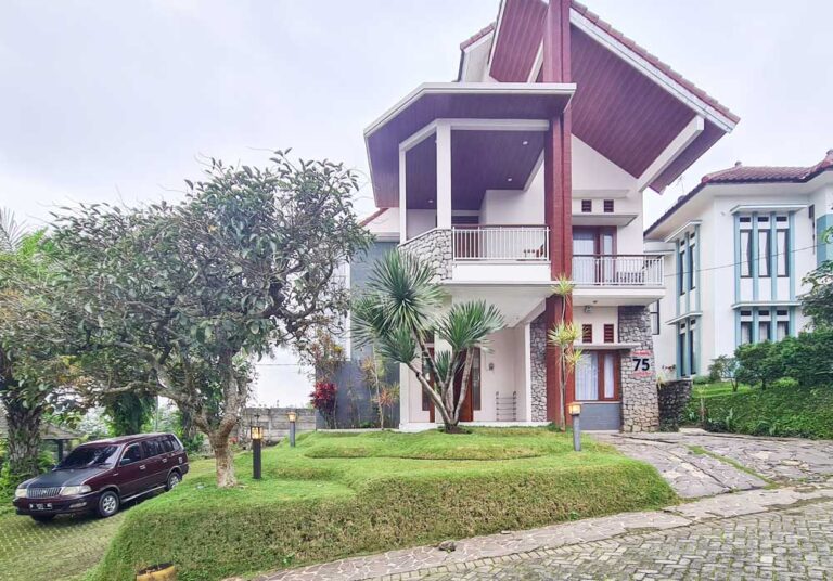 Villa 5 Kamar dekat Museum Angkut