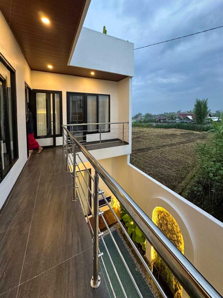 Villa 4 Kamar dengan Billiard Murah di Kota Batu