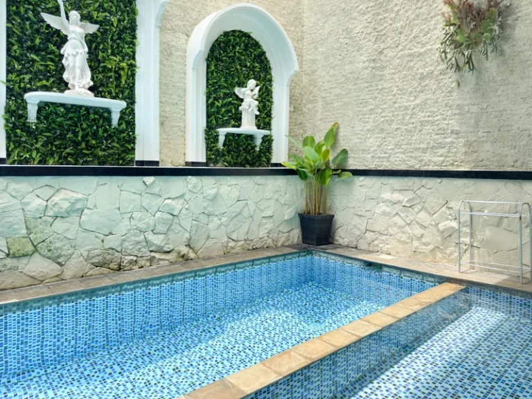 Villa 5 Kamar Murah dekat Museum Angkut, Villa Mommi