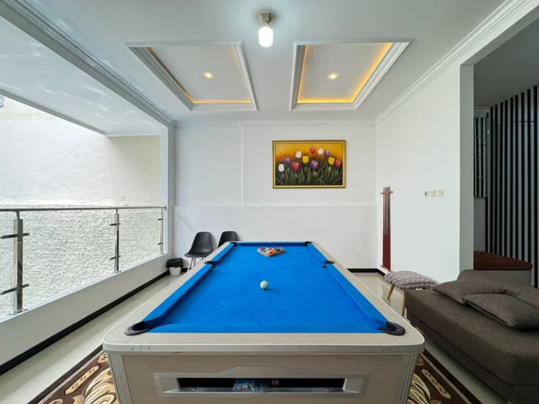 Villa 5 Kamar Murah dekat Museum Angkut, Villa Mommi