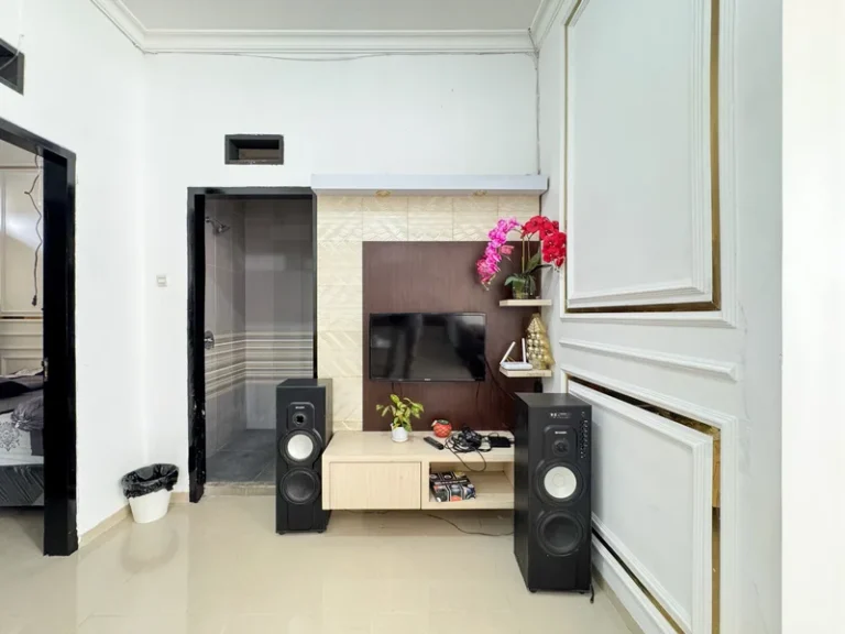 Villa 5 Kamar Murah dekat Museum Angkut, Villa Mommi