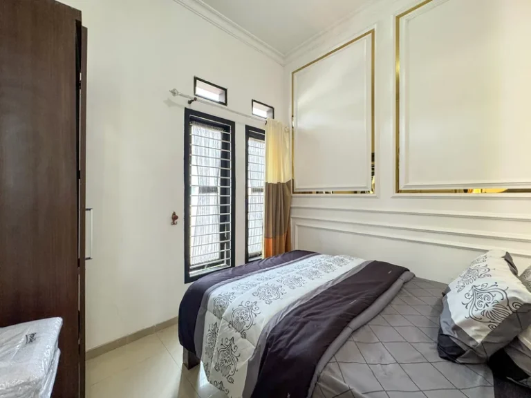 Villa 5 Kamar Murah dekat Museum Angkut, Villa Mommi